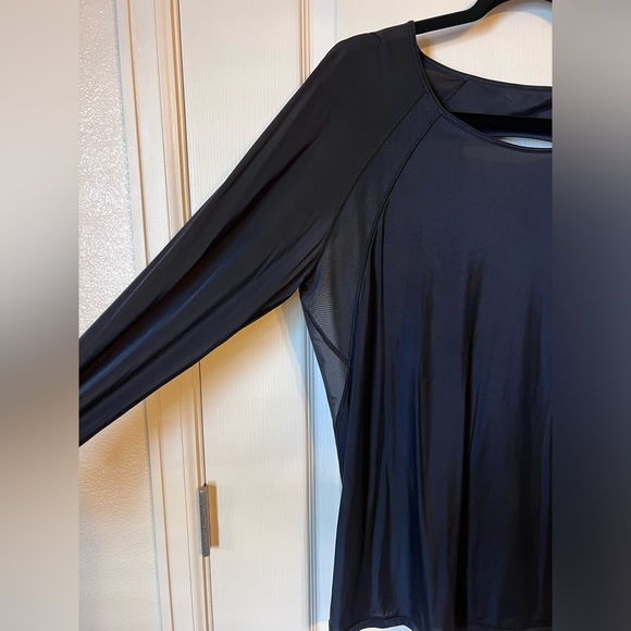 Lululemon Long Sleeve Sheer Top Black Size 6/8 - Picture 5 of 5